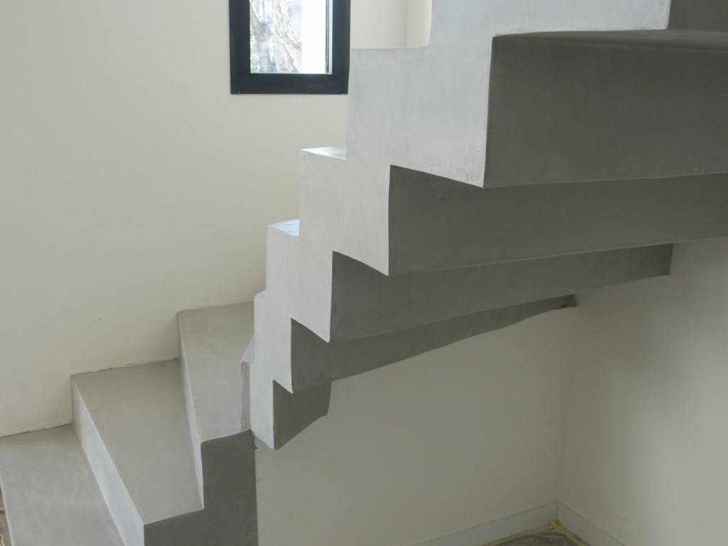 Création d'escalier en béton dans la Dordogne