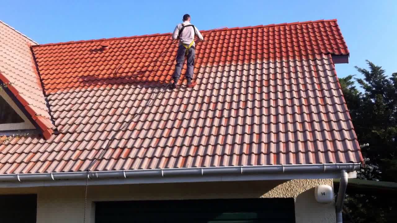 Hydrofuge de toiture à Bourg-des-Maisons